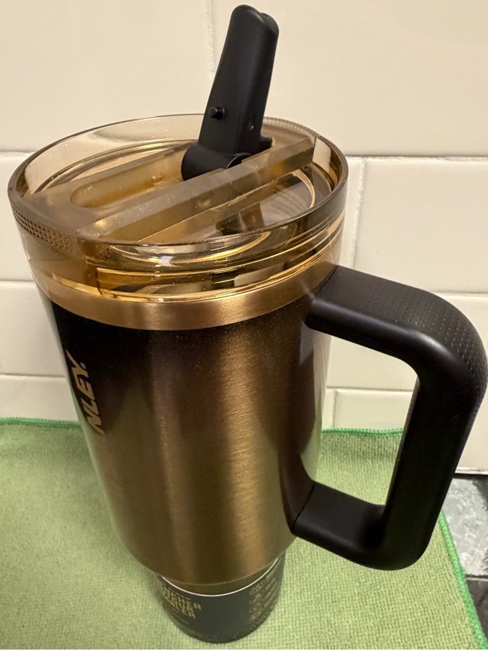 Stanley - 40 oz. Quencher ProTour Flip Straw Tumbler - BLACK HONEY (Ltd. Edt) - Picture 14 of 17